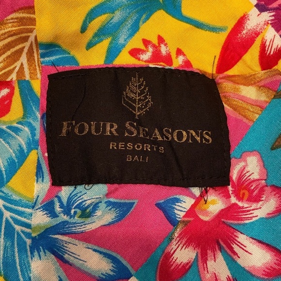 Four Seasons Bali drawstring beach club resort vacation towel bag - Picture 3 of 6